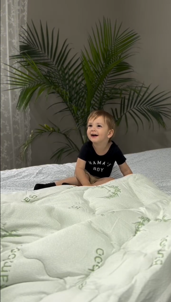 Avis client Sonnora — enfant sur le surmatelas bambou